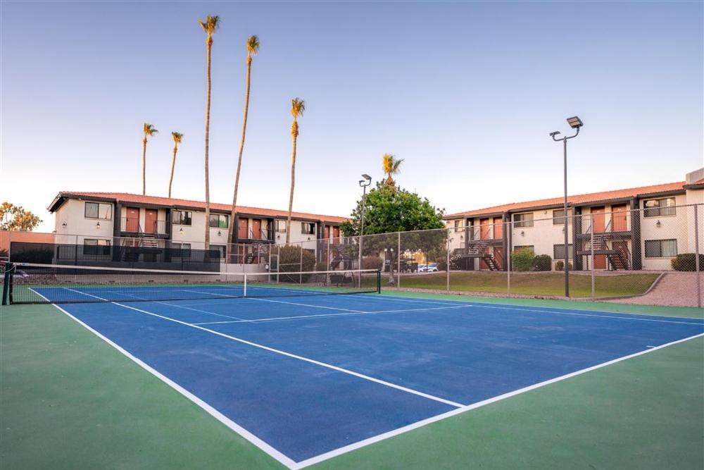 Apartment 217 Fully Furnished 1br Suite-outdoor Pool Scottsdale